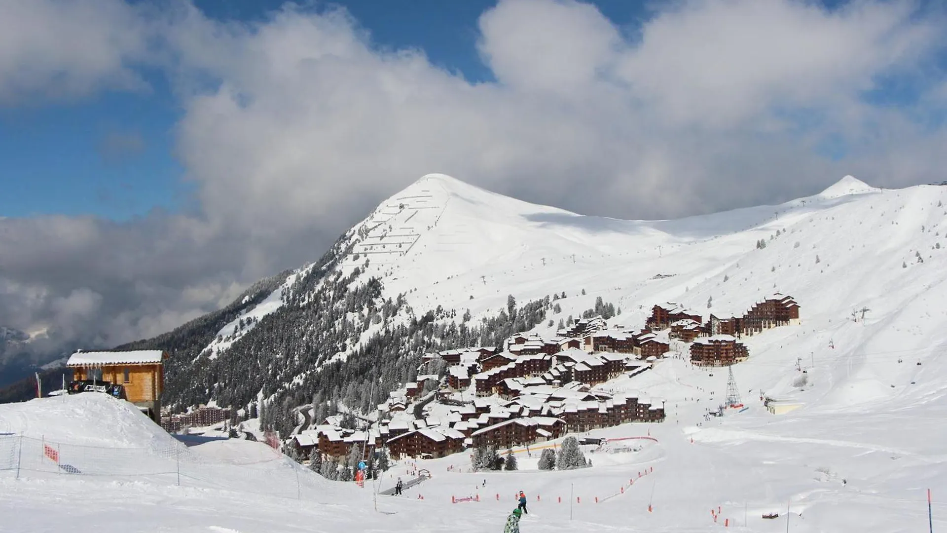 Studio Accessible Pmr Au Pied Des Pistes Avec Terrasse - Fr-1-455-24 La Plagne France